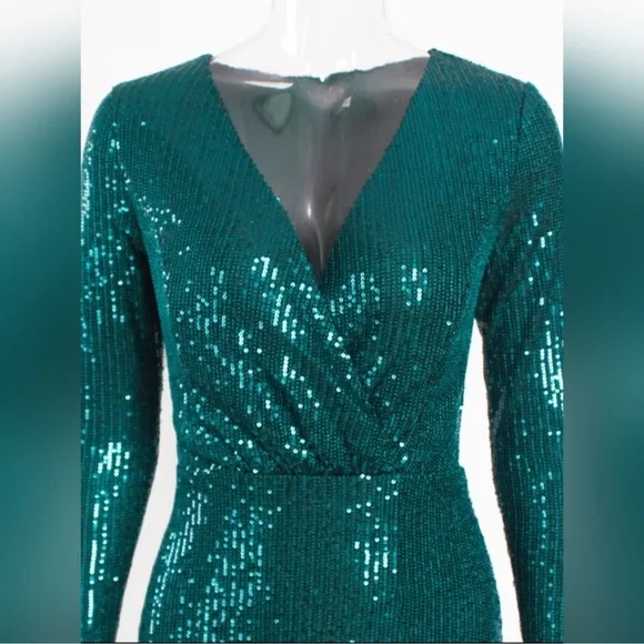 Gorgeous Dark Green Sequin Formal Wrap Dress V-Neck Long Sleeve Front Slit Curve | Color: Green | Size: S | Jessymelo's Closet